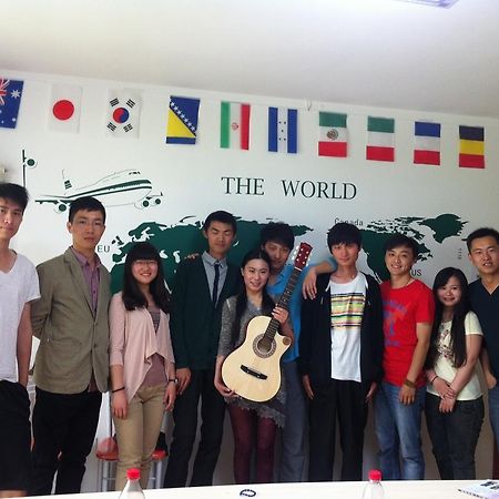 798 International Youth Hostel Jinan Esterno foto